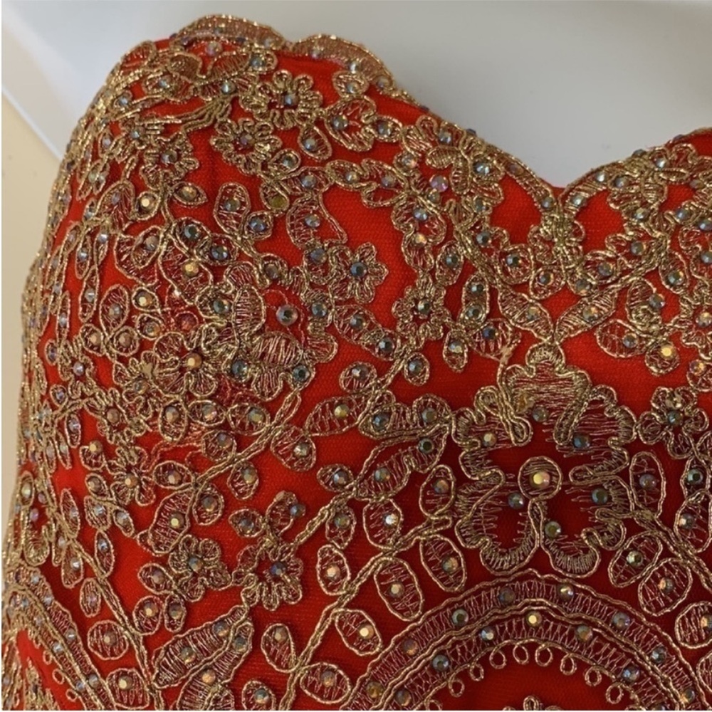Red Strapless Tulle Party Dress with Gold Embellished Bodice. 4. NWT. - Picture 6 of 13